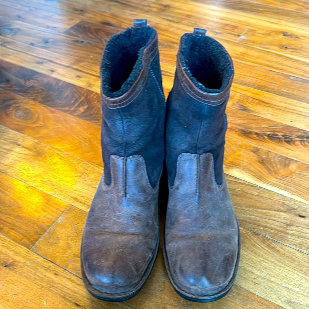Ultra lux leather and sueded sheepskin UGG boots, men’s size 13. Rubber tread.